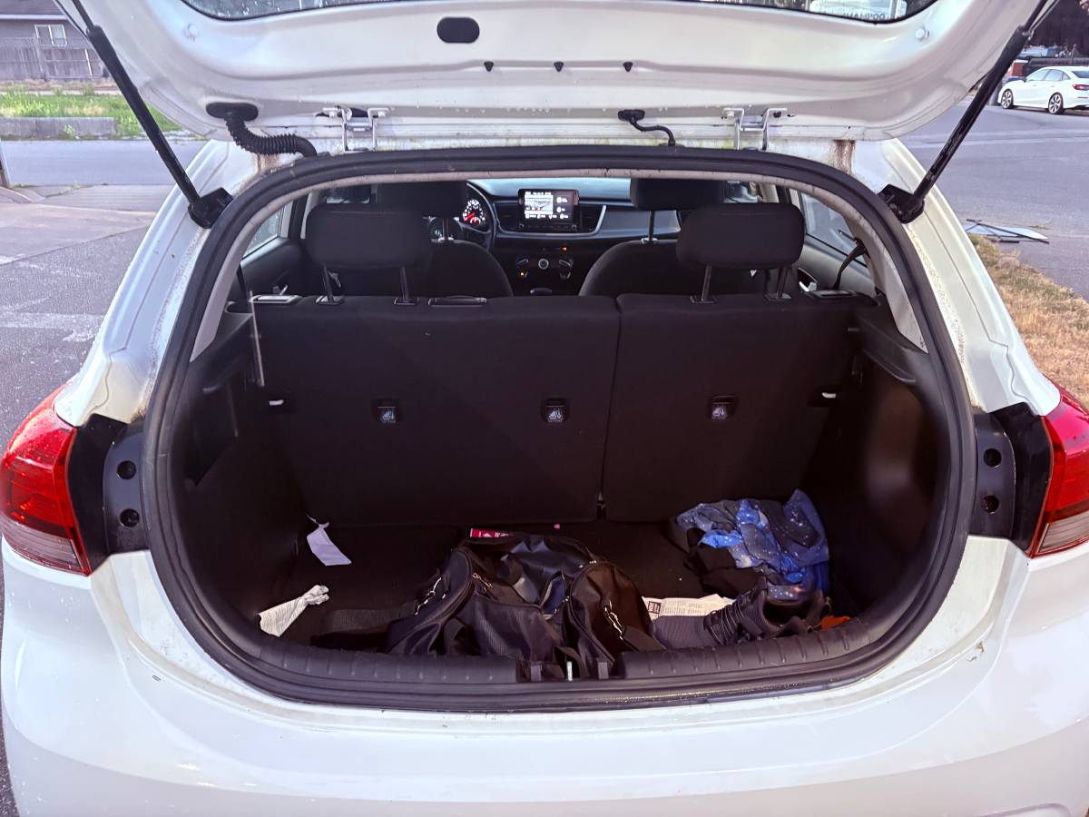 2021 Kia, Import Kanada — Foto 7 z 12