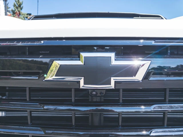 2026 Chevrolet Silverado 3500 HD LT | Kryptonite Lift Kit, weiß, 18 km, Import Kanada — Foto 12 z 20