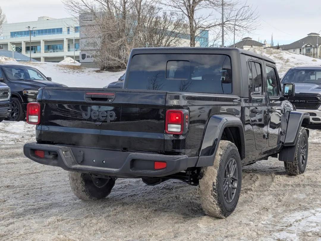 2026 Jeep, Import Kanada — Foto 6 z 12