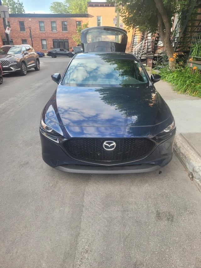2024 Mazda 3, blau, 38.360 km, Import Kanada — Foto 1