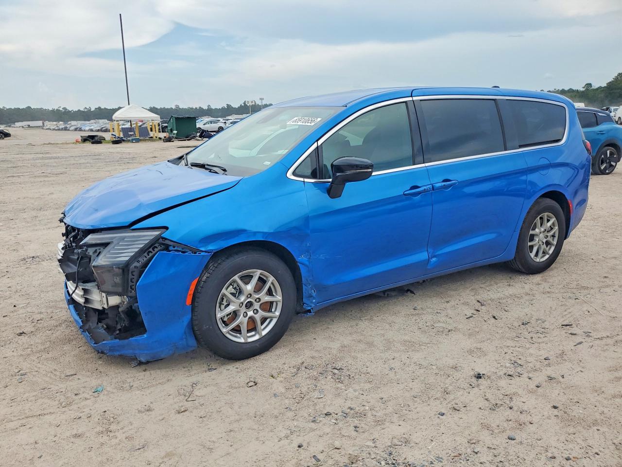 2027 Chrysler PACIFICA SELECT, blau, 5.517 km, Import USA — Foto 1