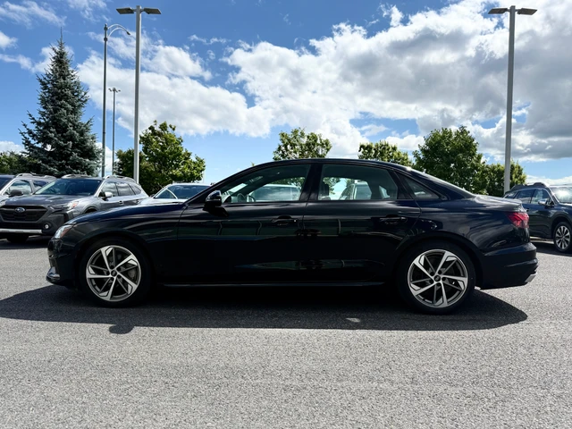 2024 Audi A4 Komfort, schwarz, 28.010 km, Import Kanada — Foto 4 z 5