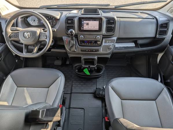 2025 RAM, Import Kanada — Foto 10 z 12