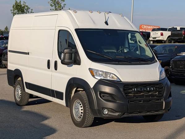 2025 RAM, Import Kanada — Foto 3 z 12
