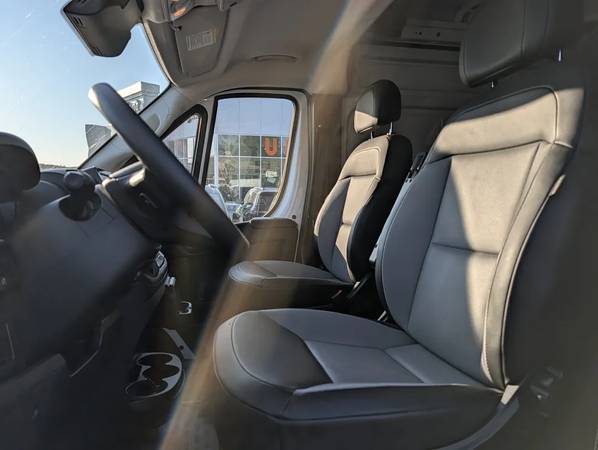 2025 RAM, Import Kanada — Foto 9 z 12