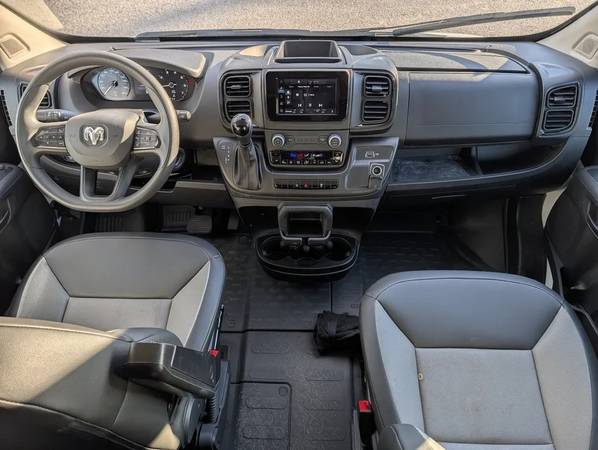 2025 RAM, Import Kanada — Foto 11 z 12