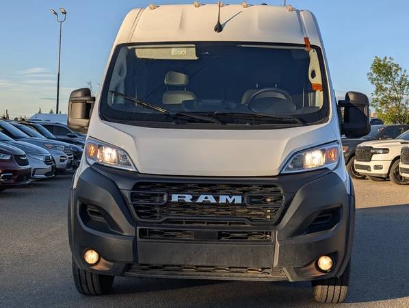 2025 RAM, Import Kanada — Foto 2 z 12