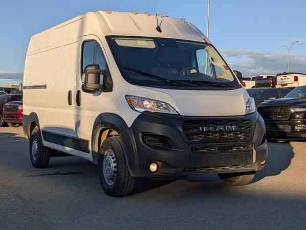 2025 RAM, Import Kanada — Foto 3 z 12