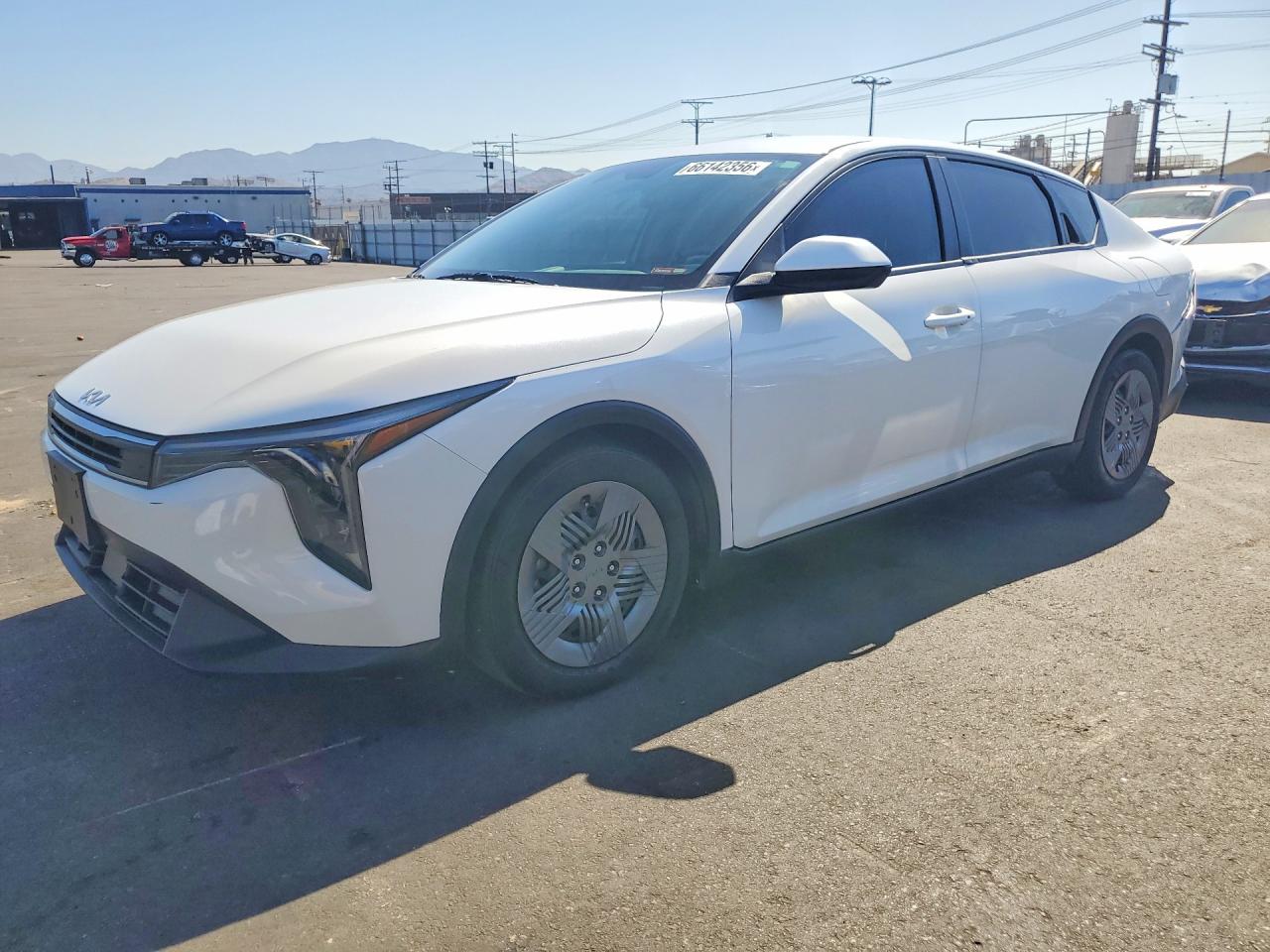 2025 Kia K4 LX, weiß, 18.496 km, Import USA — Foto 1