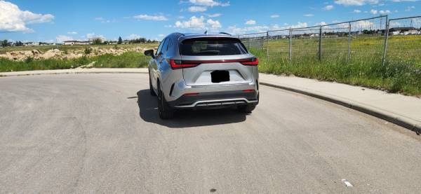 2022 Lexus, Import Kanada — Foto 4 z 7
