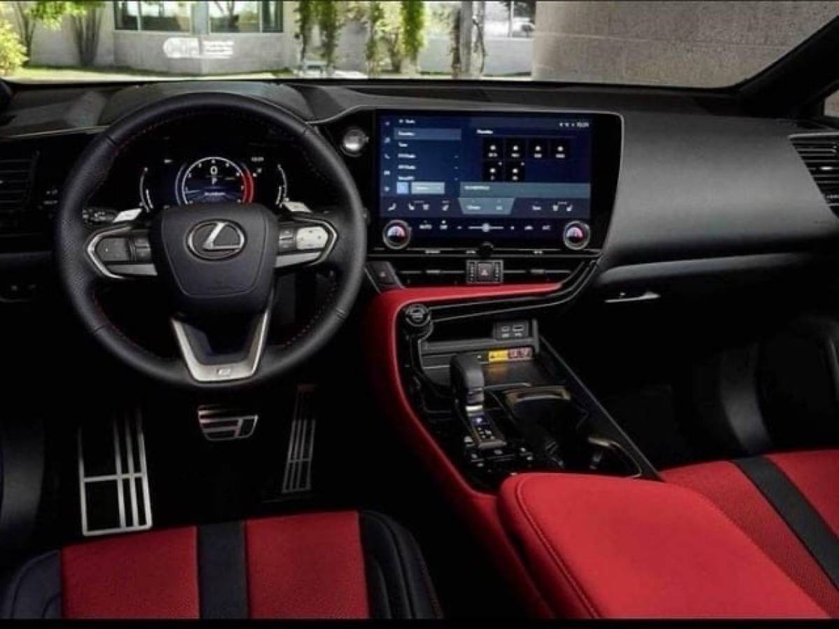 2022 Lexus, Import Kanada — Foto 5 z 7