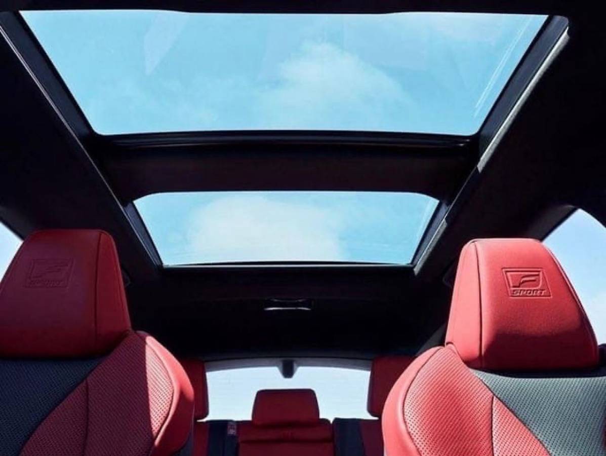 2022 Lexus, Import Kanada — Foto 7 z 7