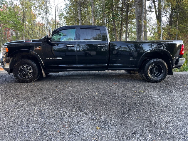 2022 Dodge Ram3500 Long Horn, schwarz, 95.000 km, Import Kanada — Foto 1