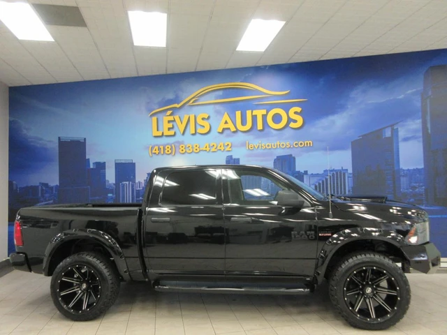 2024 RAM 1500 Classic SLT V-8 5.7 HEMI 4X4 CREW-CAB ECRAN 8.4 POUCES BEAU LOOK 30089 KM, schwarz, 30.089 km, Import Kanada — Foto 1