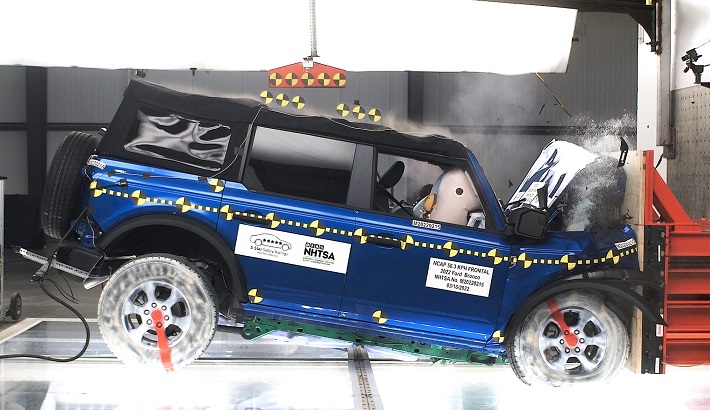 Čelní náraz